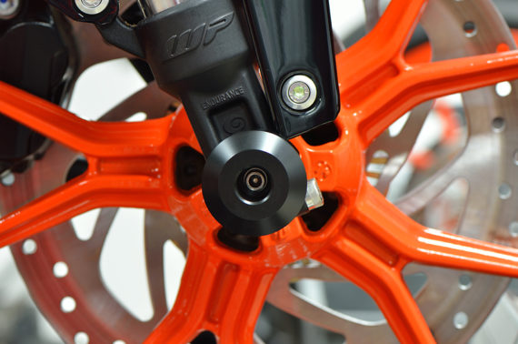MNNTHBX Axle Sliders for KTM RC390 / 390 Duke