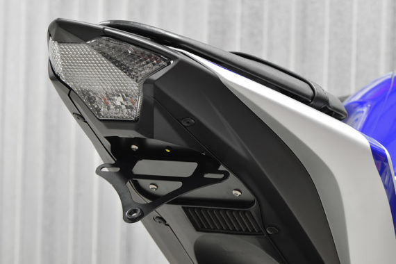 MNNTHBX Yamaha Fender eliminator MNNTHBX Yamaha R3 Fender Eliminator & Integrated Taillight COMBO KIT
