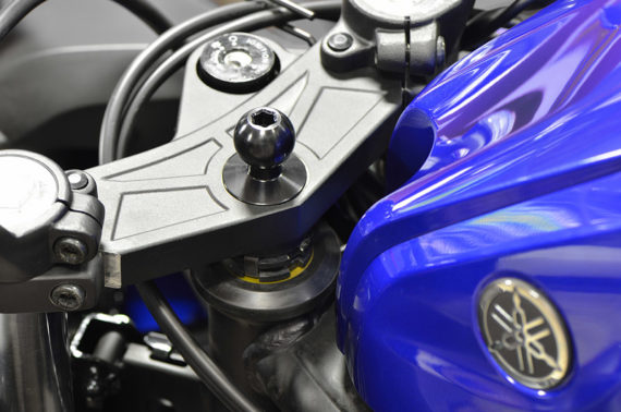 Yamaha R3 Stem Nut by MNNTHBX