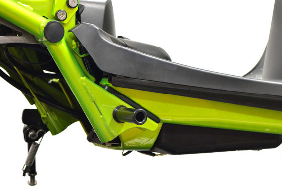 DSC_4875 MNNTHBX Honda Ruckus Foot Pegs