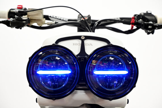 DSC_0743 MNNTHBX Billet Cage & XK Glow LED Headlight Kit for Honda Ruckus