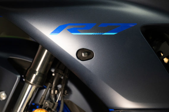 MNNTHBX 2022+ Yamaha R7 Signal mounts for Optional Yoshimura Micro LED integrated signals