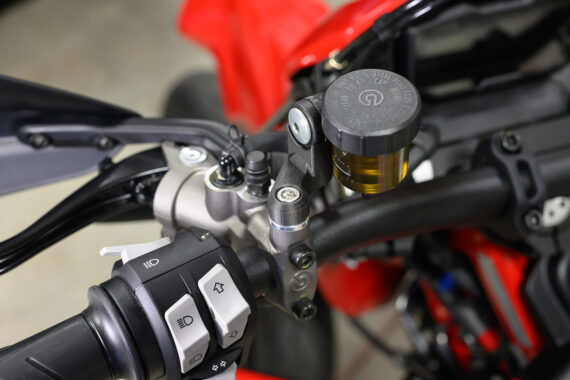 GJH_3378 Ducati Hypermotard 698 Mono Mirror Elimination Kit & Reservoir Brackets