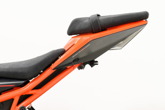 GJH_3392 2022+ KTM RC 390 Fender Eliminator & XK Glow LED Turnsignals