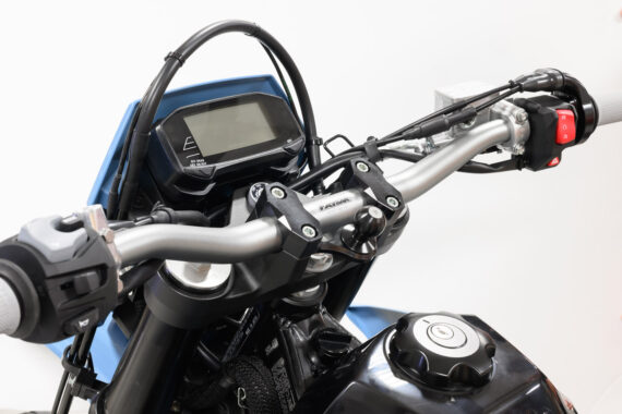 MNNTHBX Top Bar Clamp with Ramball mount for Phone or Camera - 2025+ Suzuki DRZ4SM
